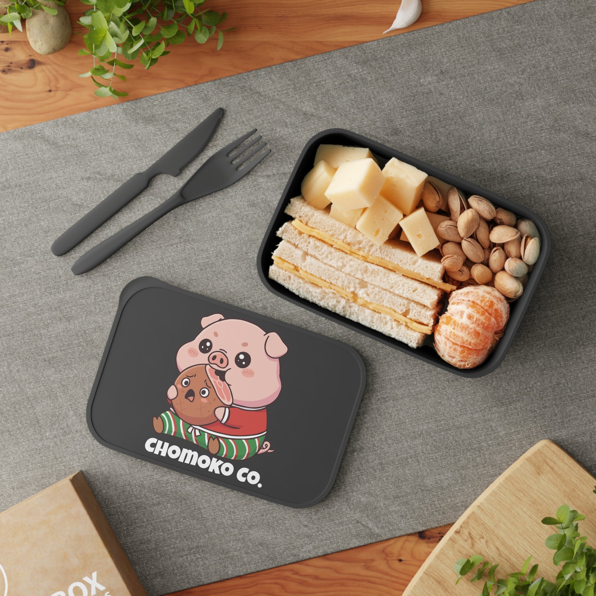 Okui in Christmas Pajamas PLA Bento Box with Band and Utensils